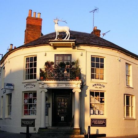 Отель The White Hart Whitchurch  Экстерьер фото