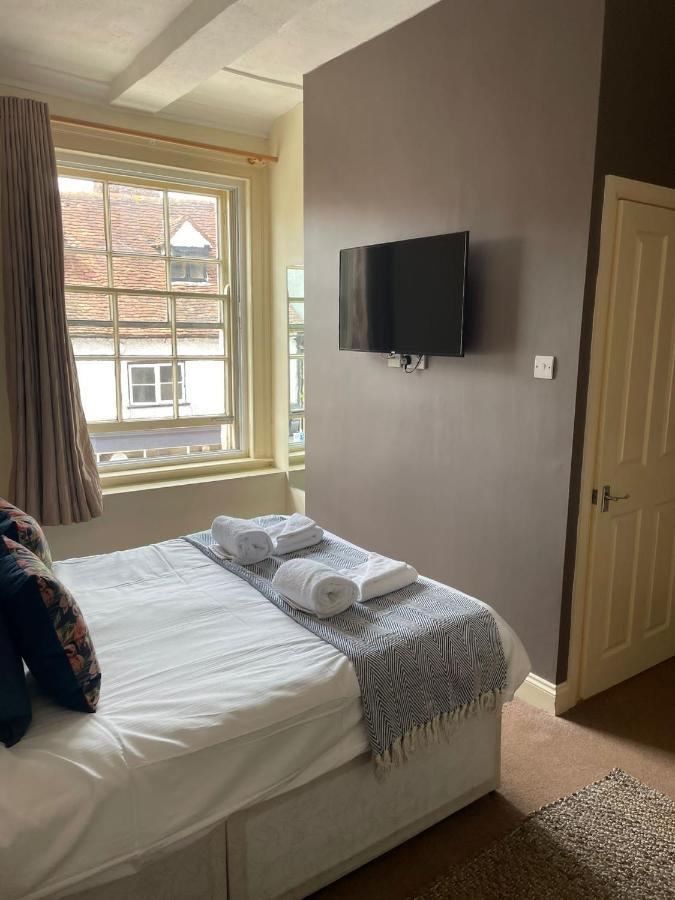 Отель The White Hart Whitchurch  Экстерьер фото